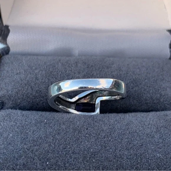 Vintage Amethyst & Marcasite Sterling Silver February Birthstone Ring Size 6-3/4 - Picture 7 of 10